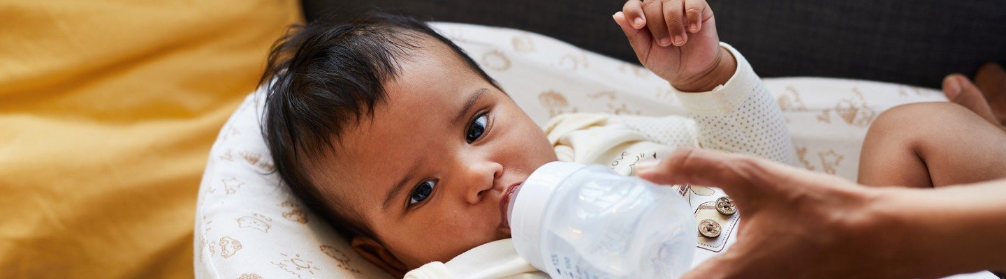 Breastfeeding, Bottle-Feeding & Hiccups - Tips For Preventing